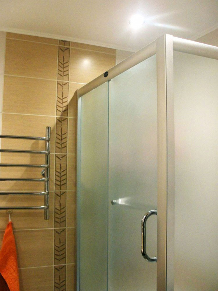 Душевые кабины в маленькой ванной: максимальное пространство и стиль