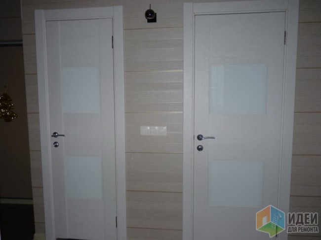 Двери в ванную: выбираем модель и материал (фотоподборка)